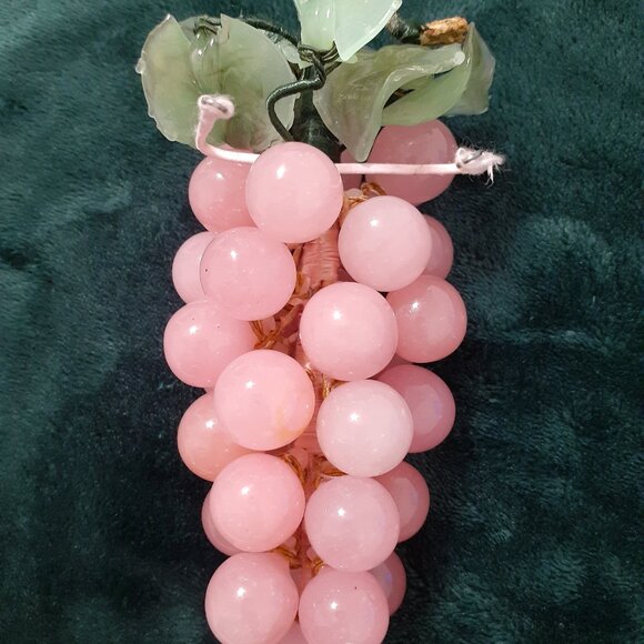 VINTAGE SALADO TEXAS WINERY PINK GLASS GRAPES GORGEOUS HEAVY GRAPES - Picture 8 of 17